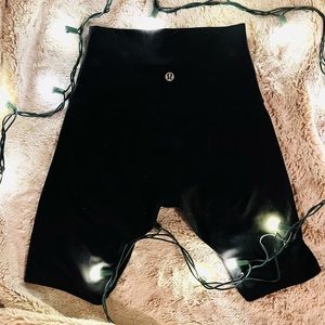 Lululemon 6” bike shorts 💖